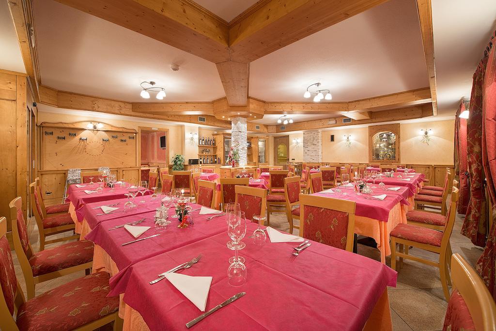 Hotel Centro's Livigno Esterno foto