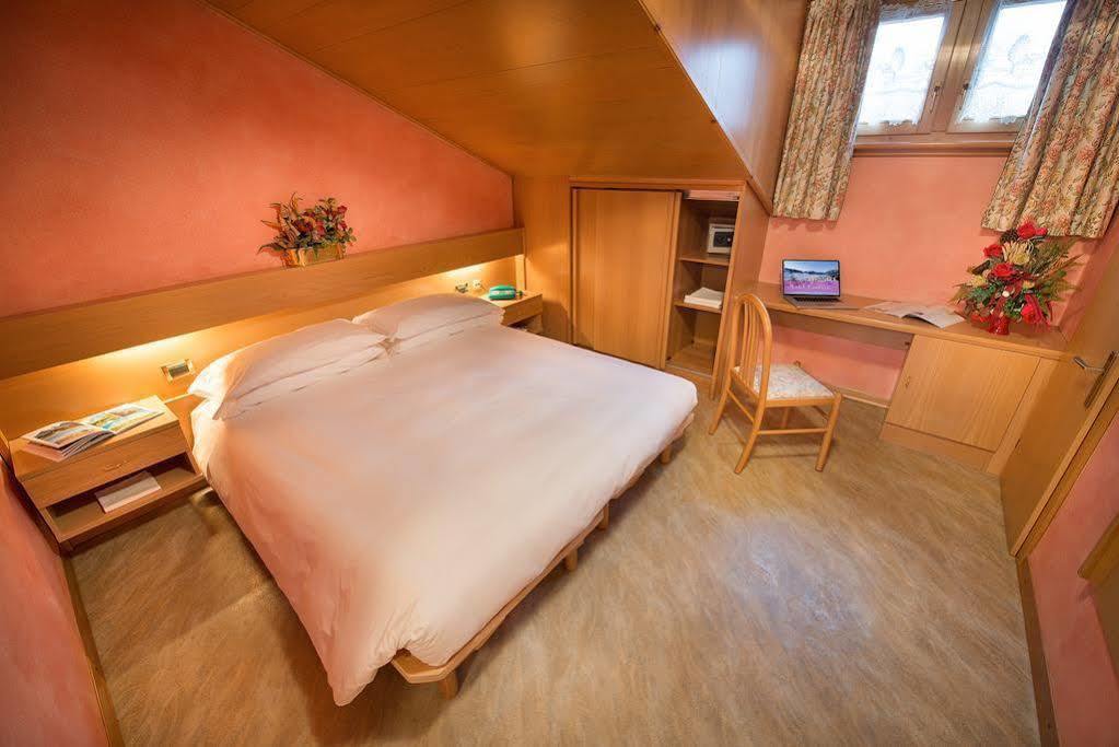 Hotel Centro's Livigno Esterno foto