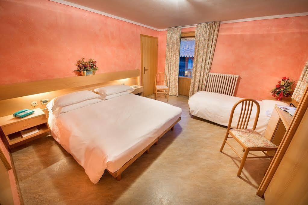 Hotel Centro's Livigno Esterno foto