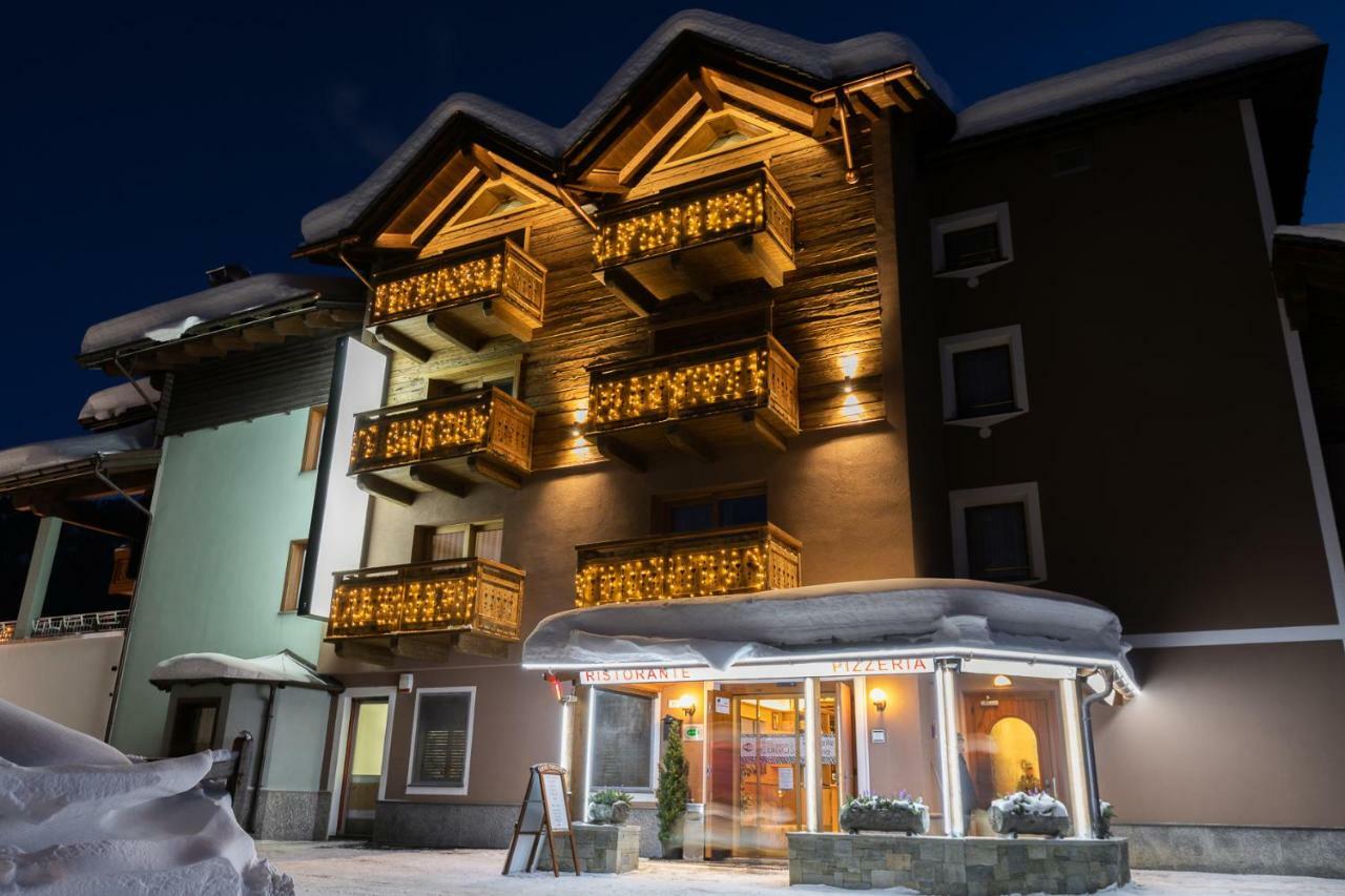 Hotel Centro's Livigno Esterno foto